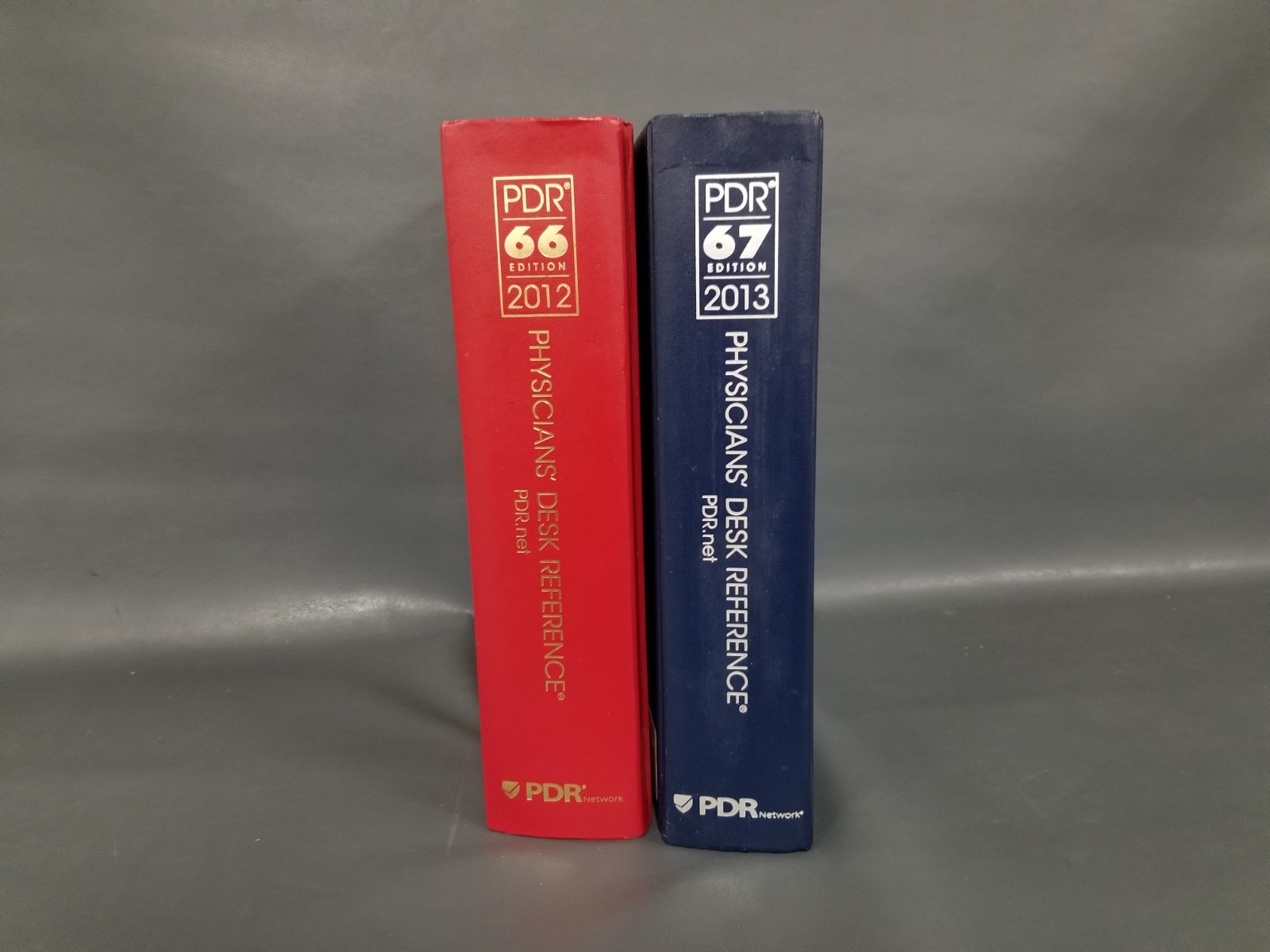 2 HC Books Physician’s Desk Reference 66+67 Editions 2-12+2-15″ EUC!