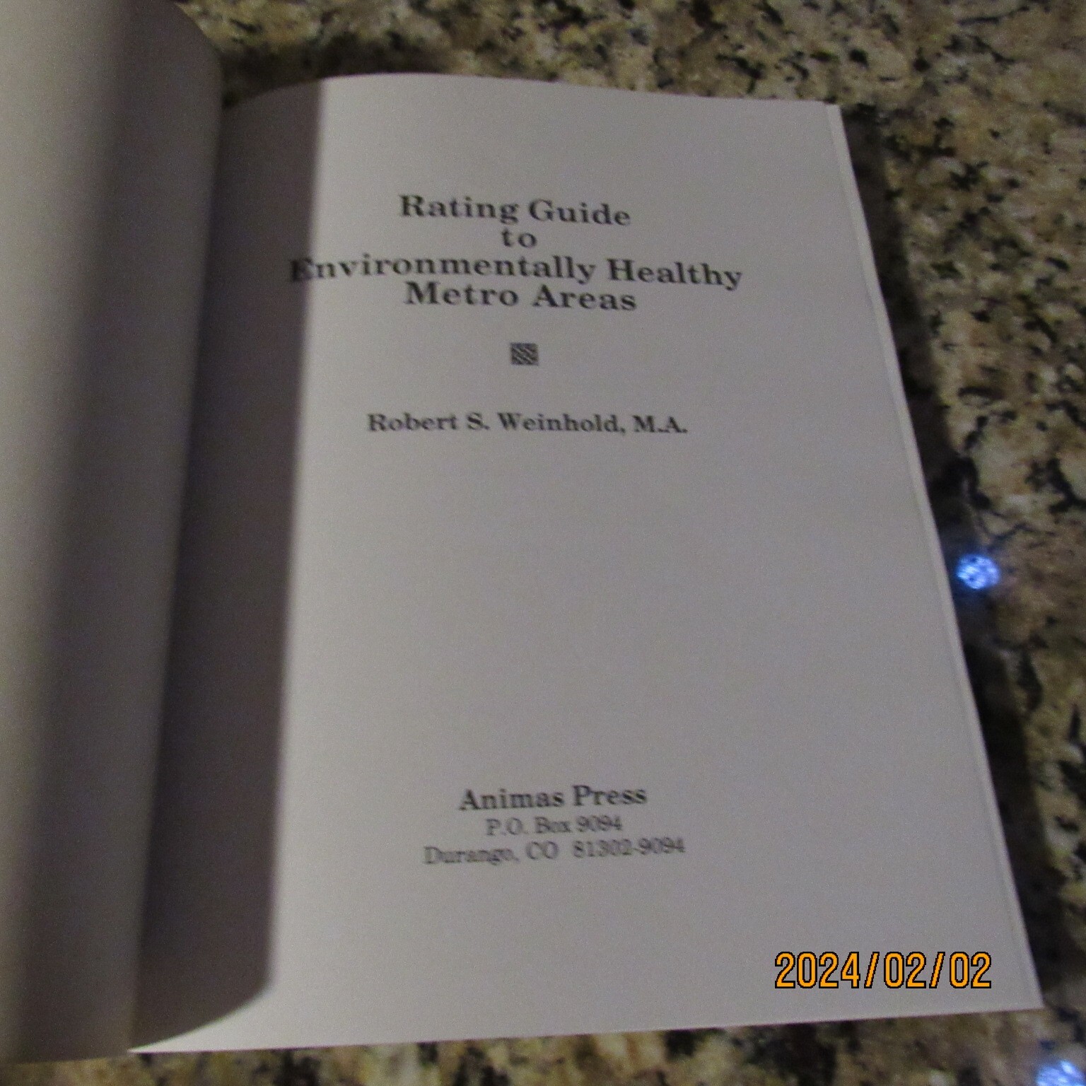 Rating Guide to Environmentally Healthy Metro Areas-Robert Weinhold-PB Book-1997